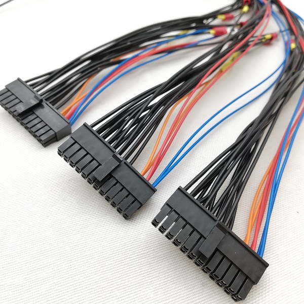 Kablo konnektör montajı